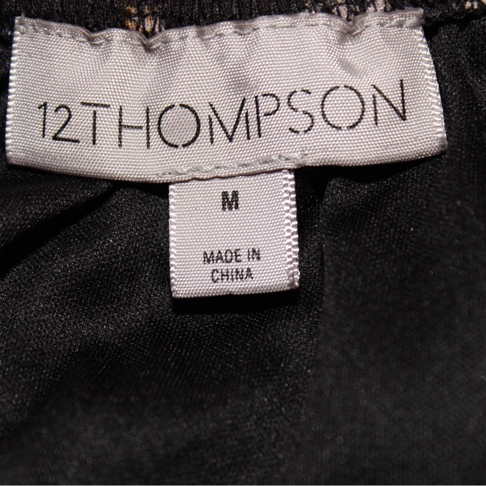 12 Thompson Floral Women’s Medium Blouse Spring Shirt - Picture 3 of 4